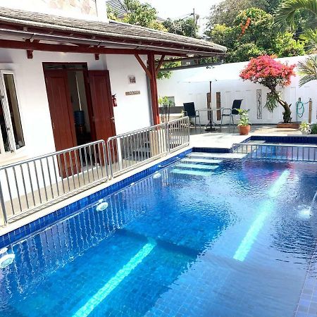 Villa Rumah Ibu Dago Bandung Exterior photo