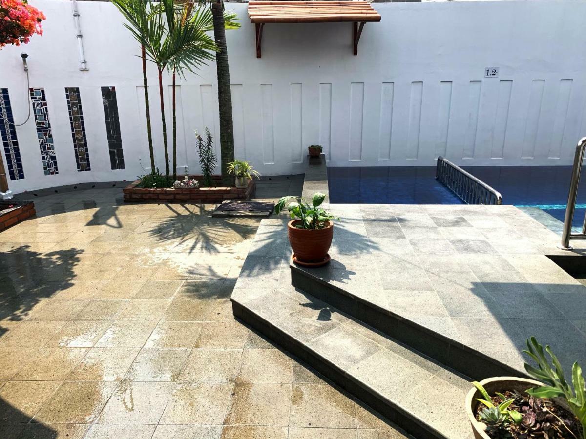 Villa Rumah Ibu Dago Bandung Exterior photo